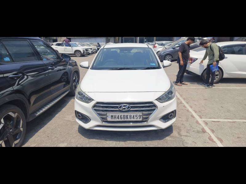 Hyundai Verna SX 1.6 CRDi