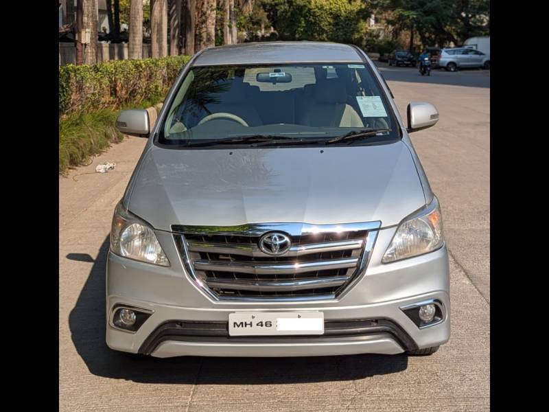 Toyota Innova 2.5 VX 8 STR BS IV