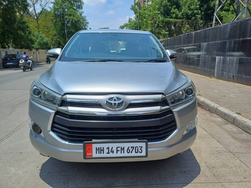 Toyota Innova Crysta 2.4 V Diesel
