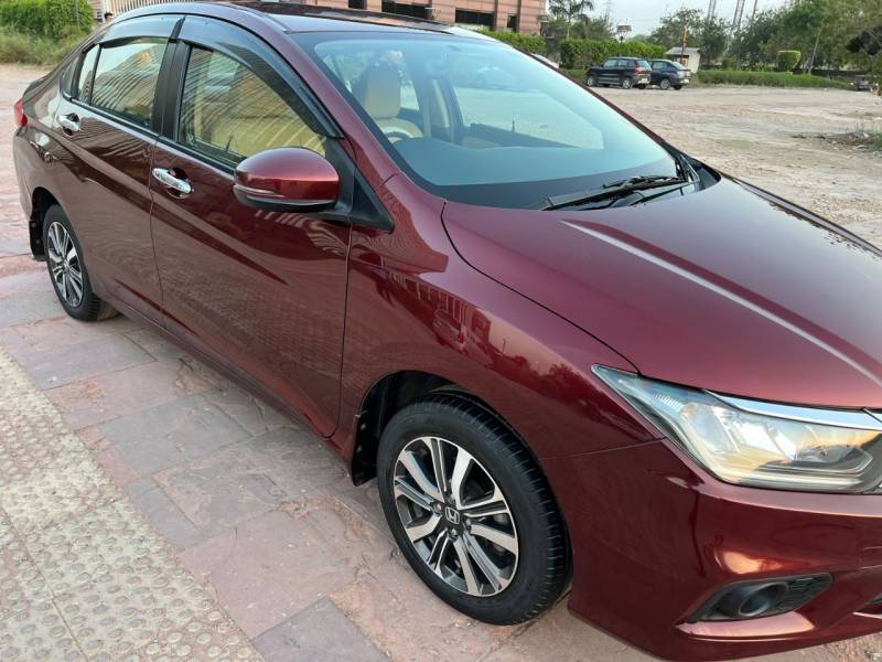 Honda City V 1.5L i-VTEC