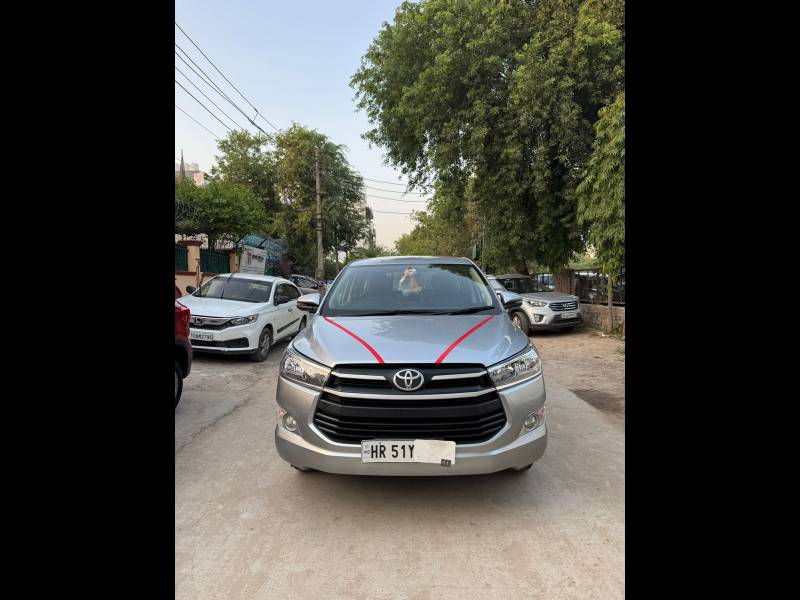 Toyota Innova Crysta 2.4 G 8 STR