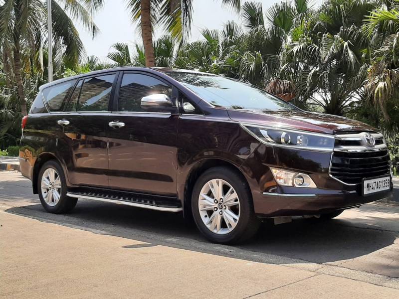 Toyota Innova Crysta 2.4 ZX 7 STR