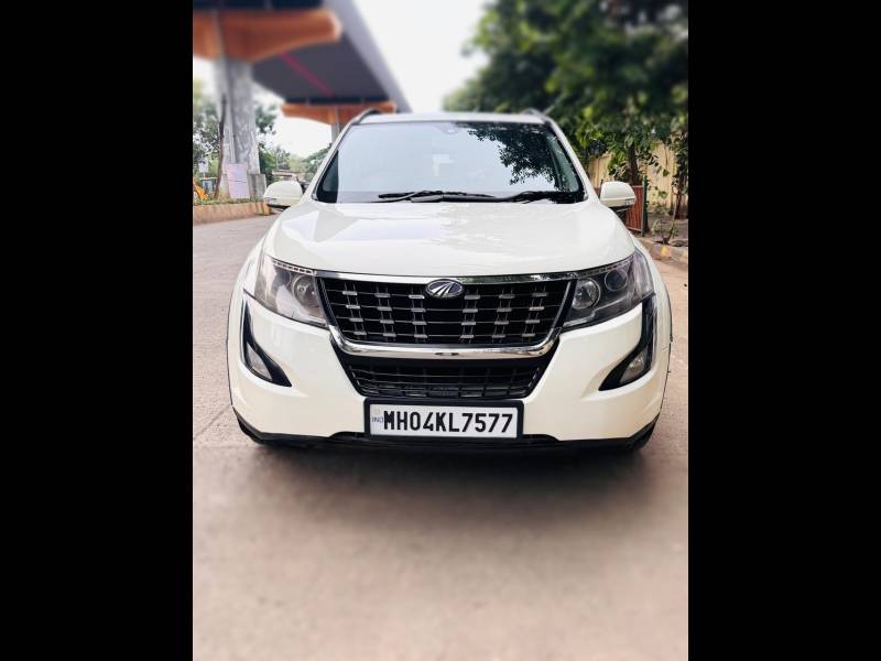 Mahindra XUV500 W11 (O) AT