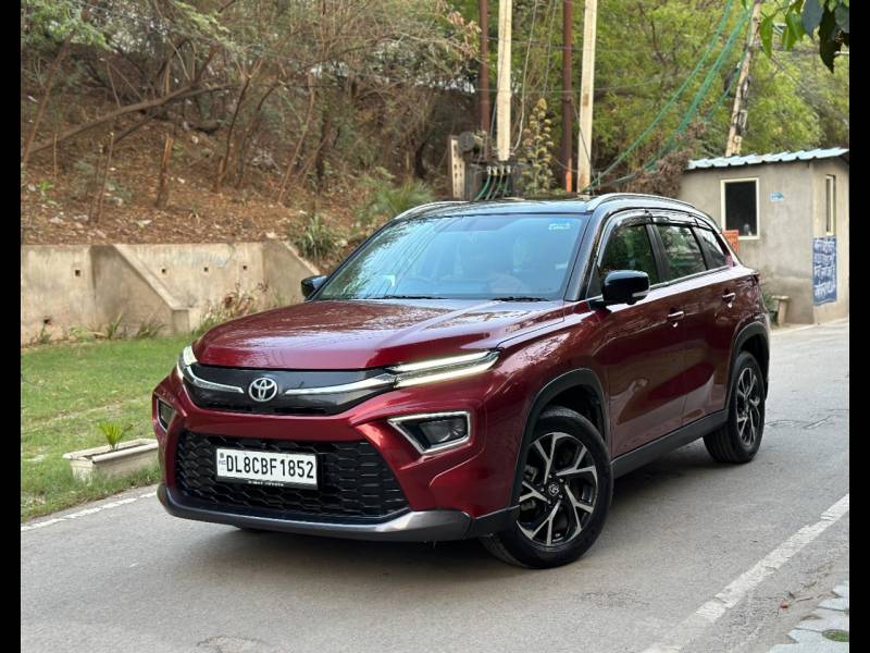 Toyota Urban Cruiser Hyryder V Hybrid
