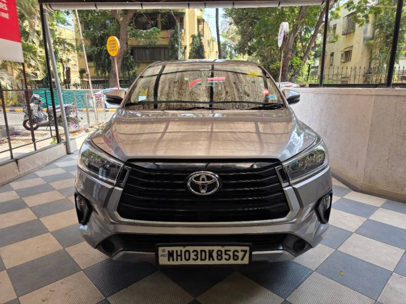 Toyota Innova Crysta 2.4 GX 8 STR