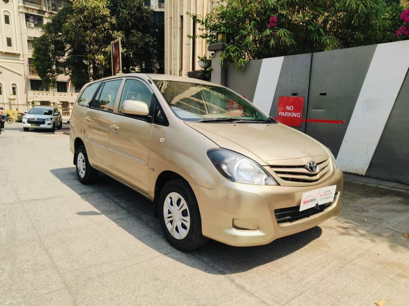 Toyota Innova 2.5 E