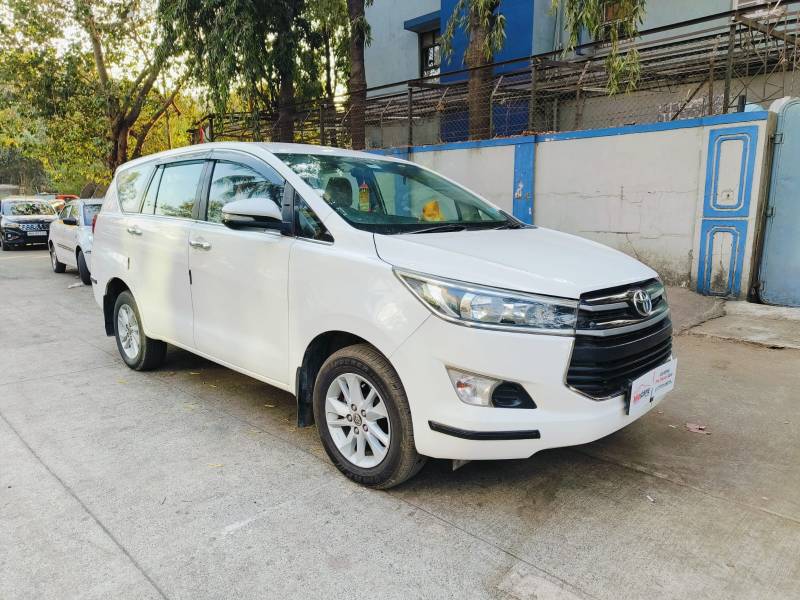 Toyota Innova Crysta 2.4 G 8 STR
