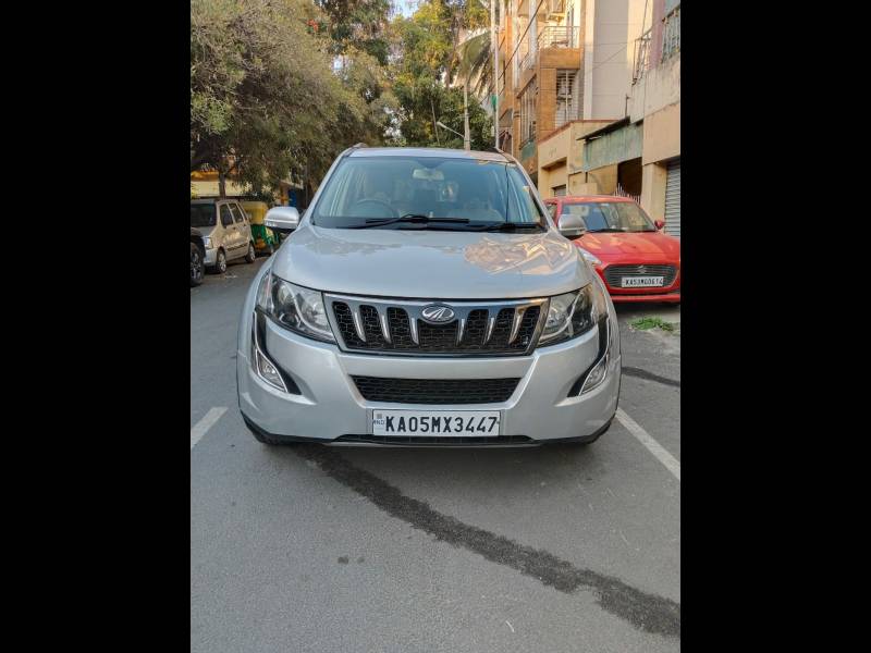 Mahindra XUV500 W8 FWD