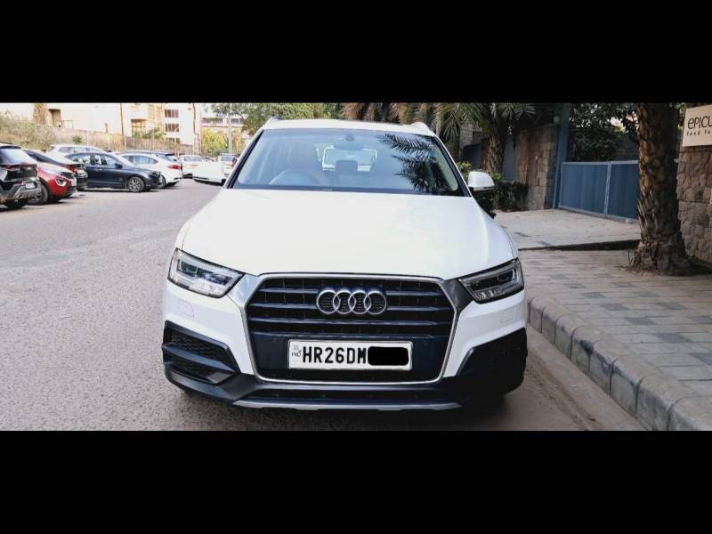 Audi Q3 30 TFSI Premium