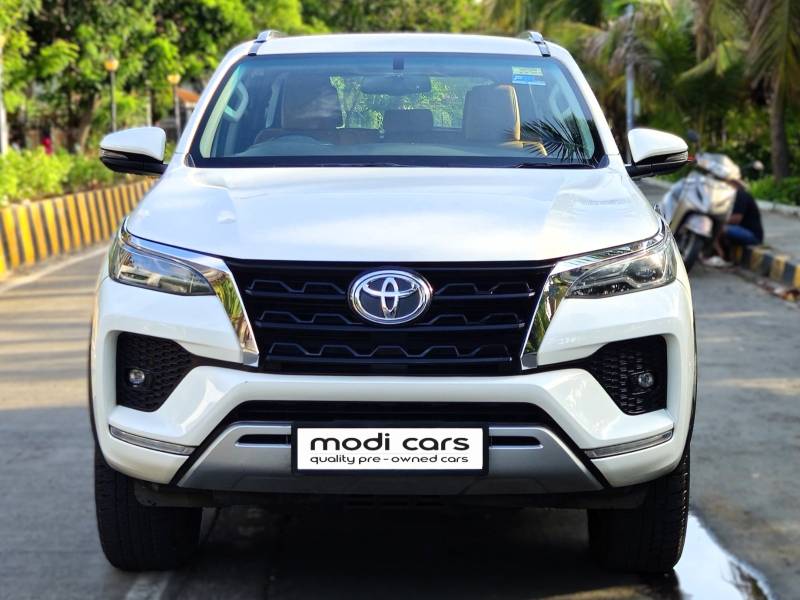 Toyota Fortuner 4X2 AT 2.8 Diesel