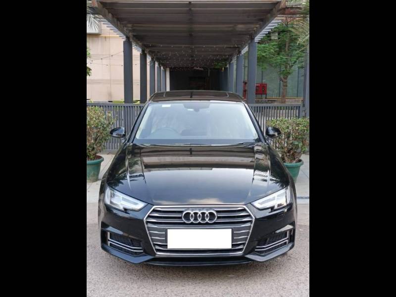 Audi A4 30 TFSI Premium Plus