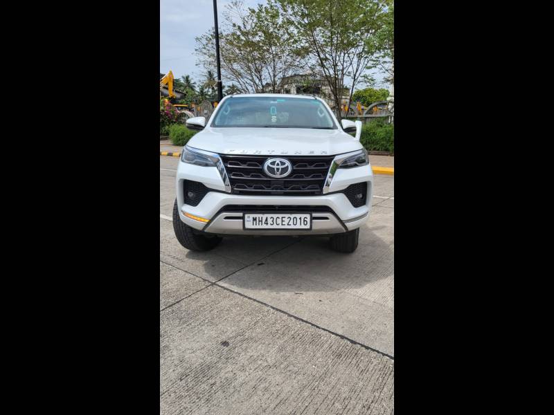 Toyota Fortuner 4X2 AT 2.8 Diesel