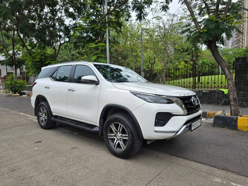 Toyota Fortuner 4X2 AT 2.8 Diesel
