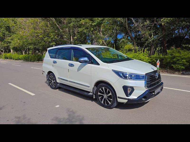 Toyota Innova Crysta 2.4 ZX 7 STR