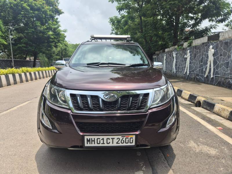 Mahindra XUV500 W10 AWD AT