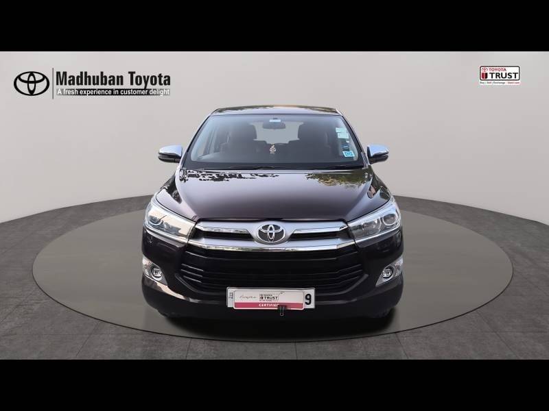 Toyota Innova Crysta 2.8 ZX AT 7 STR