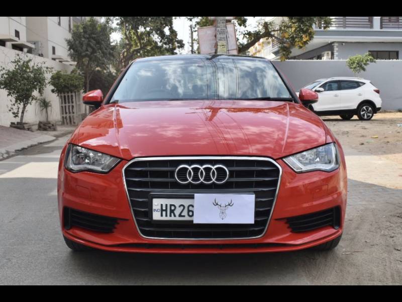 Audi A3 35 TDI Premium Plus + Sunroof