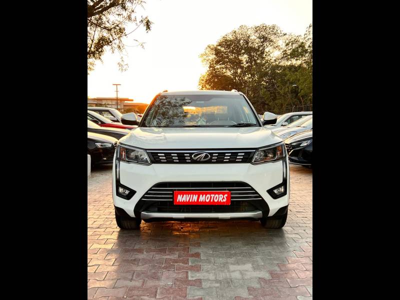 Mahindra XUV 300 W8 (O) 1.2 Petrol