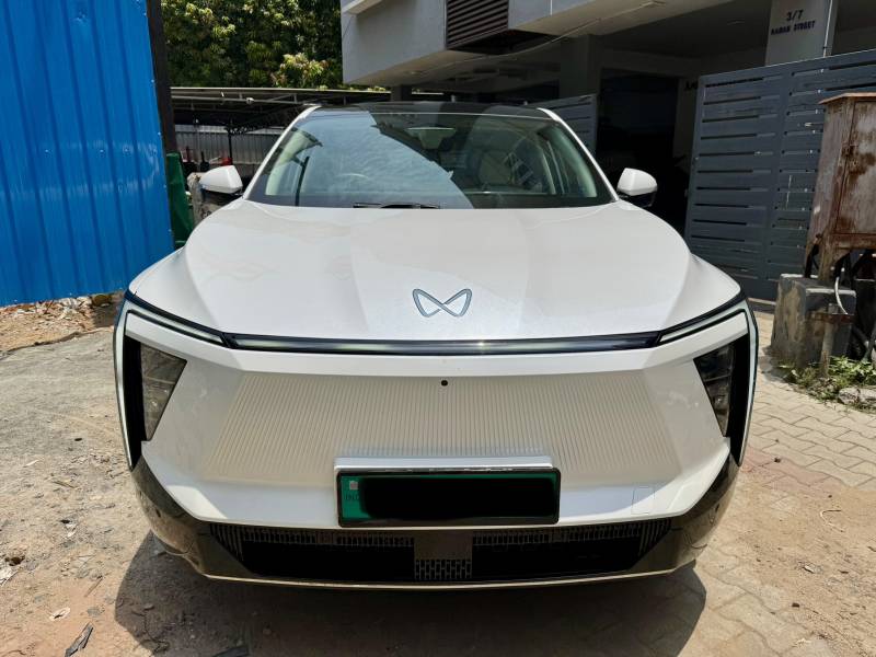 Mahindra XEV 9e Pack Three