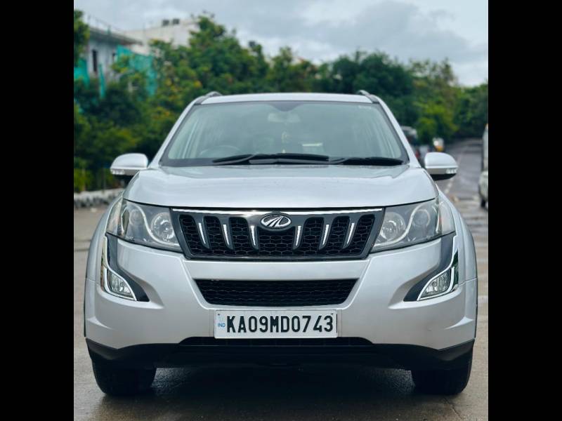 Mahindra XUV500 W8 FWD