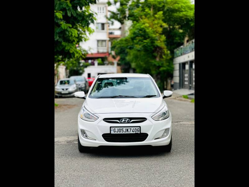 Hyundai Verna Fluidic 1.6 VTVT SX