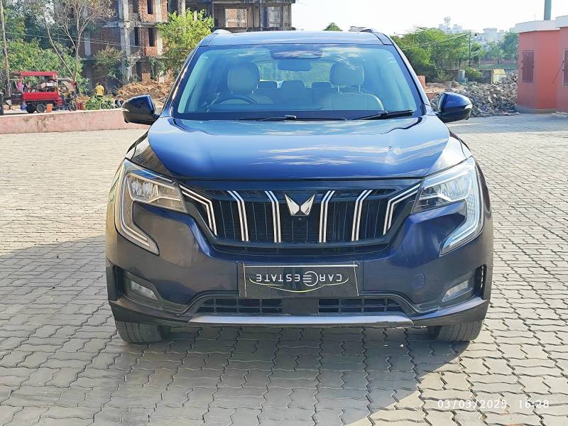 Mahindra XUV700 AX 7 Diesel MT Luxury Pack 7 STR