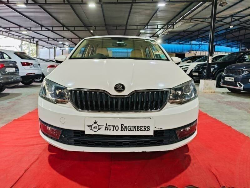 Skoda Rapid Style 1.6 MPI AT