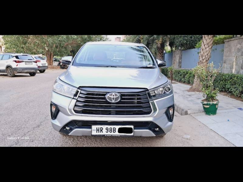 Toyota Innova Crysta 2.7 ZX AT 7 STR