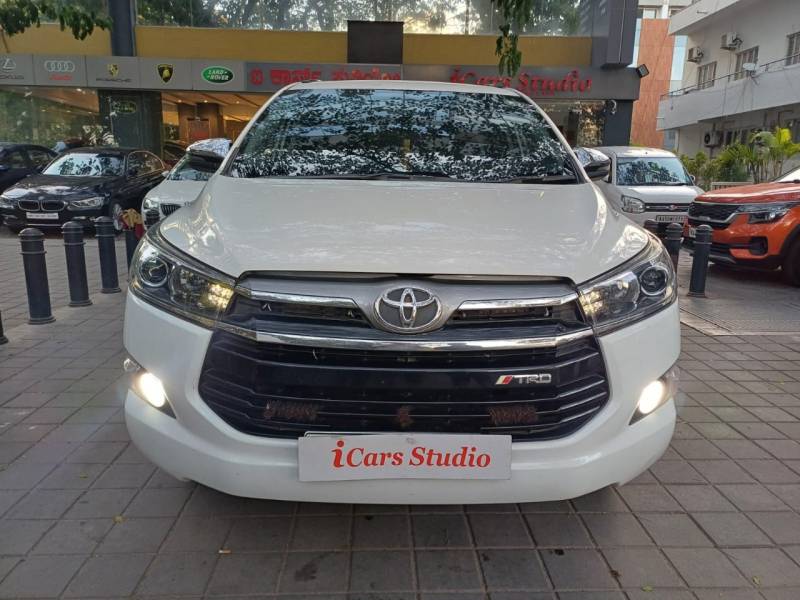 Toyota Innova Crysta 2.8 ZX AT 7 STR