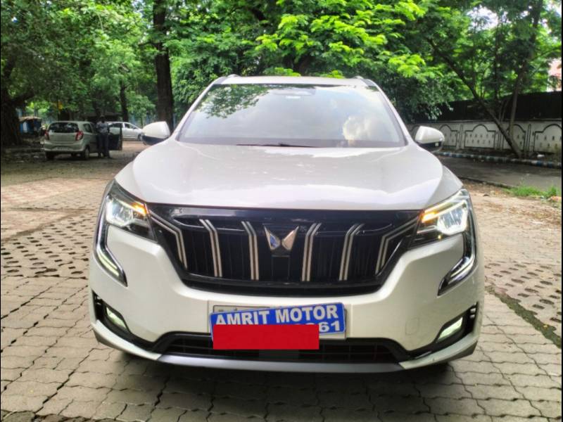 Mahindra XUV700 AX 7 Diesel AT AWD Luxury Pack 7 STR
