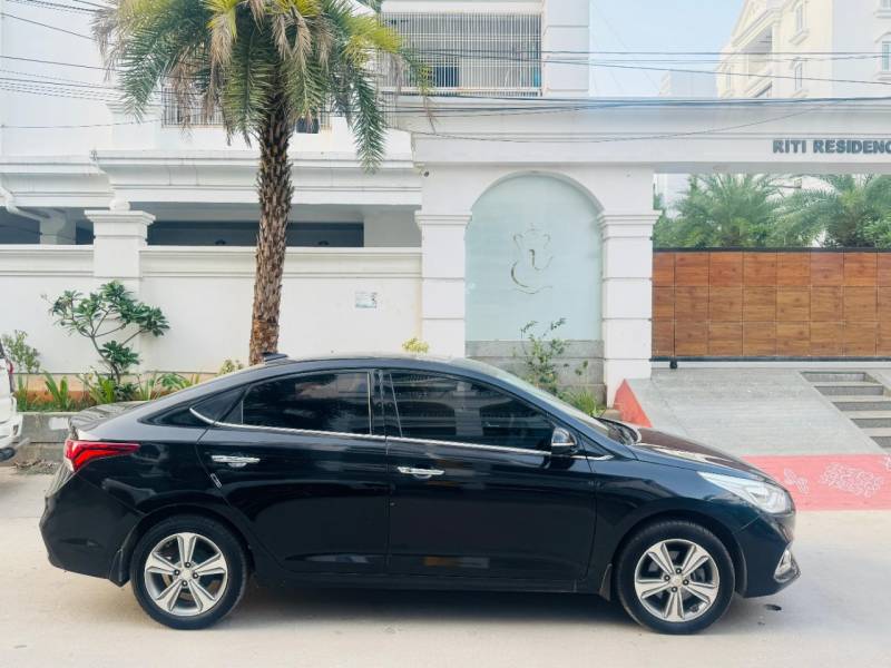 Hyundai Verna Fluidic 1.6 VTVT SX Opt