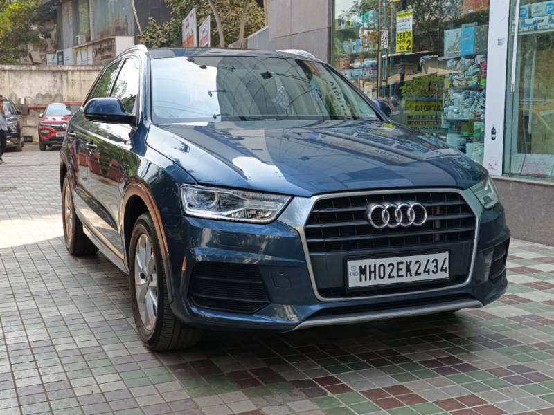 Audi Q3 35 TDI Premium + Sunroof