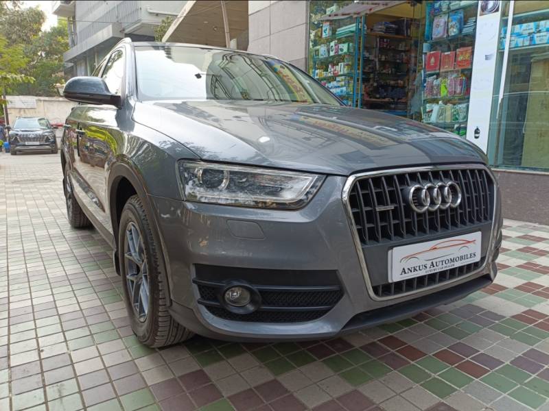 Audi Q3 35 TDI Premium + Sunroof