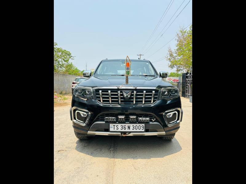 Mahindra Scorpio-N Z8 Diesel MT 2WD 6 STR