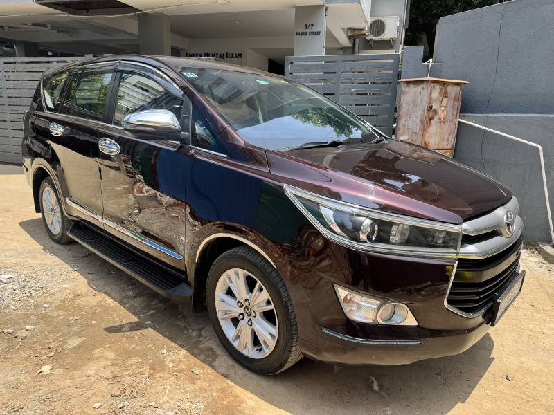 Toyota Innova Crysta 2.4 ZX 7 STR