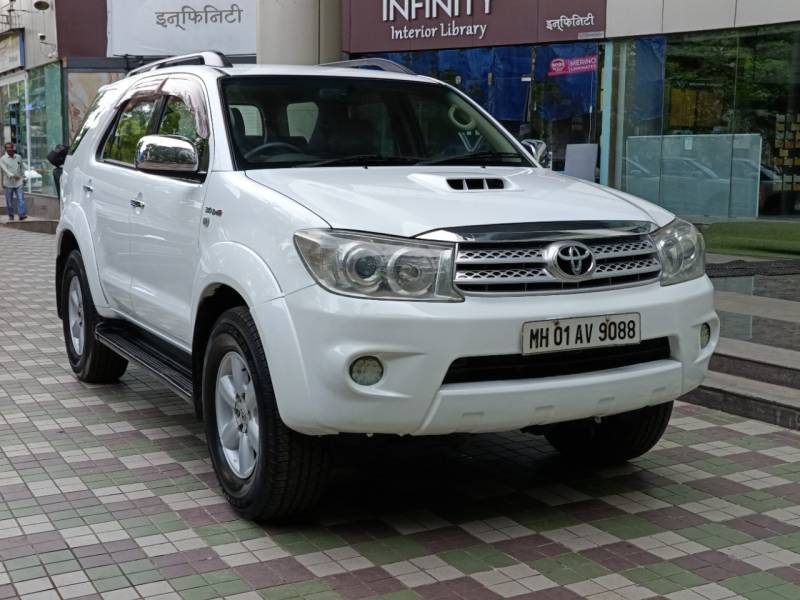 Toyota Fortuner 3.0 MT