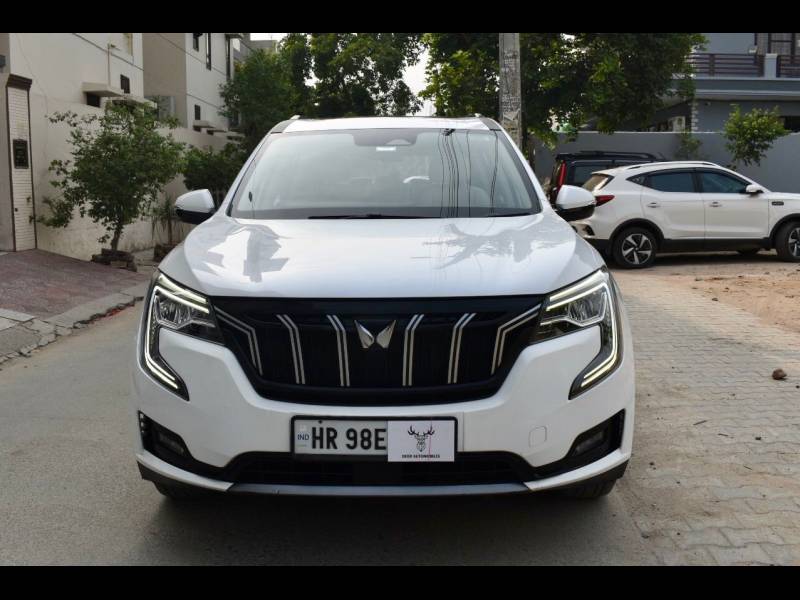 Mahindra XUV700 AX 7 Diesel AT 7 STR