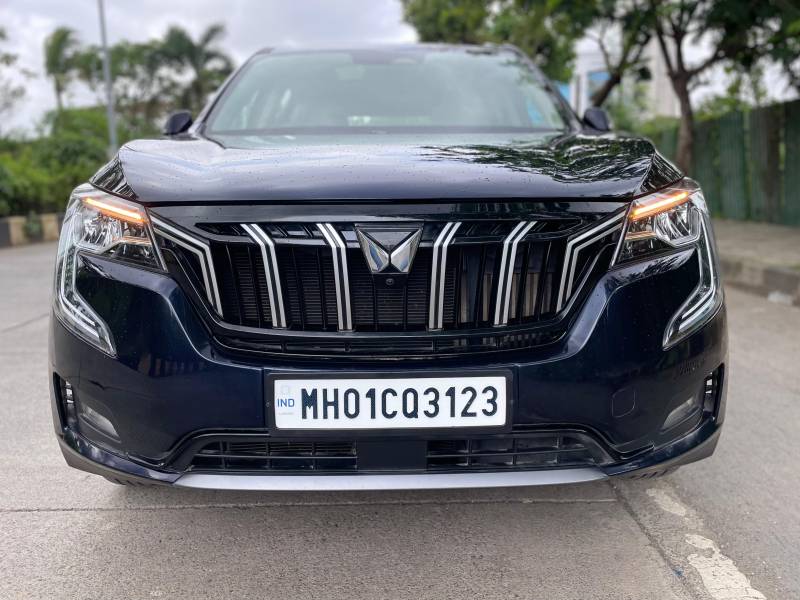 Mahindra XUV700 AX 7 Petrol AT Luxury Pack 7 STR