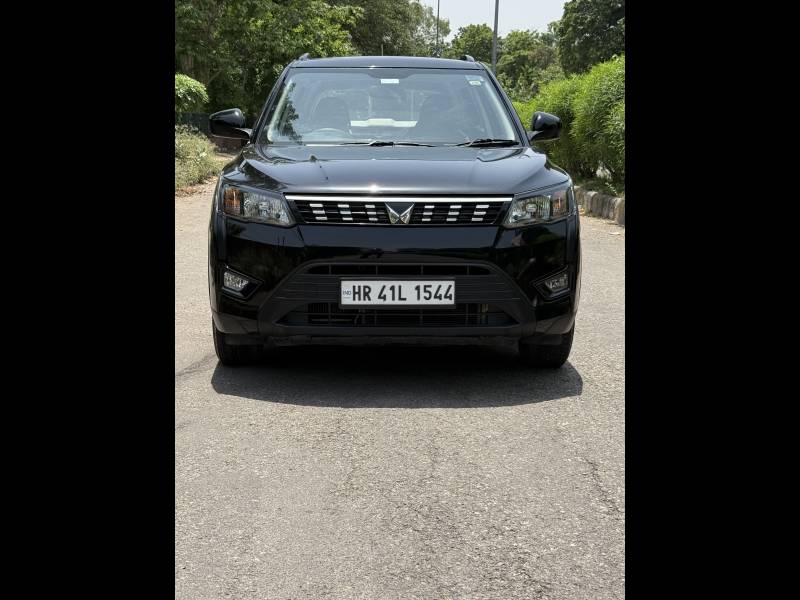 Mahindra XUV 300 W8 (O) 1.5 Diesel