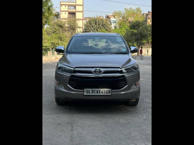 Toyota Innova Crysta 2.8 ZX AT 7 STR