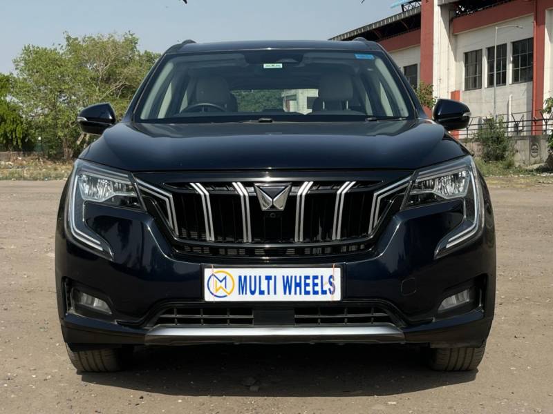 Mahindra XUV700 AX 7 Petrol MT 7 STR
