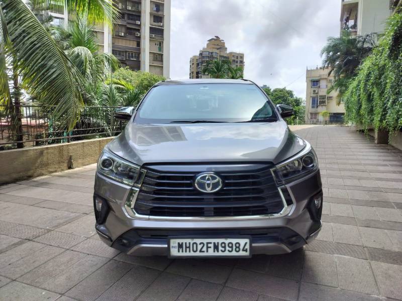 Toyota Innova Crysta 2.4 ZX AT 7 STR