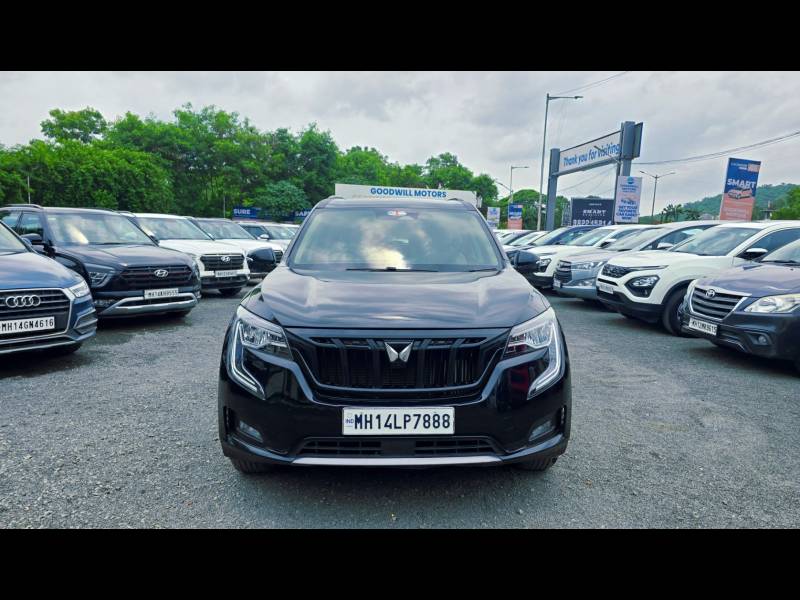 Mahindra XUV700 AX 7 Luxury Pack Diesel MT 7 STR