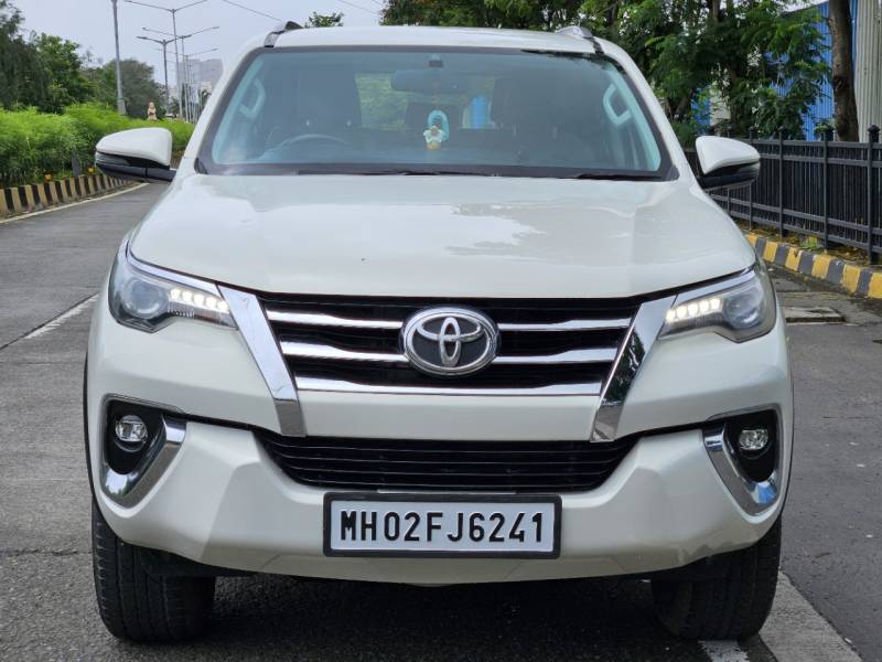 Toyota Fortuner 2.8 4x2 MT