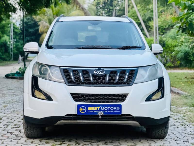 Mahindra XUV500 W4 FWD