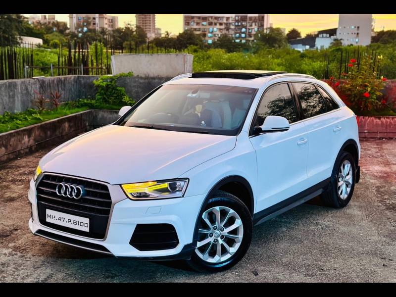 Audi Q3 35 TDI Premium + Sunroof