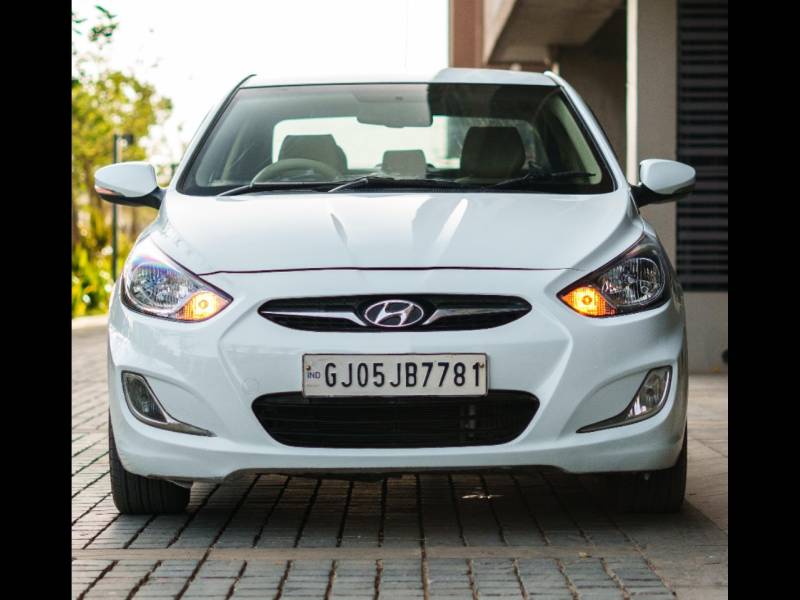 Hyundai Verna Fluidic 1.6 CRDI SX