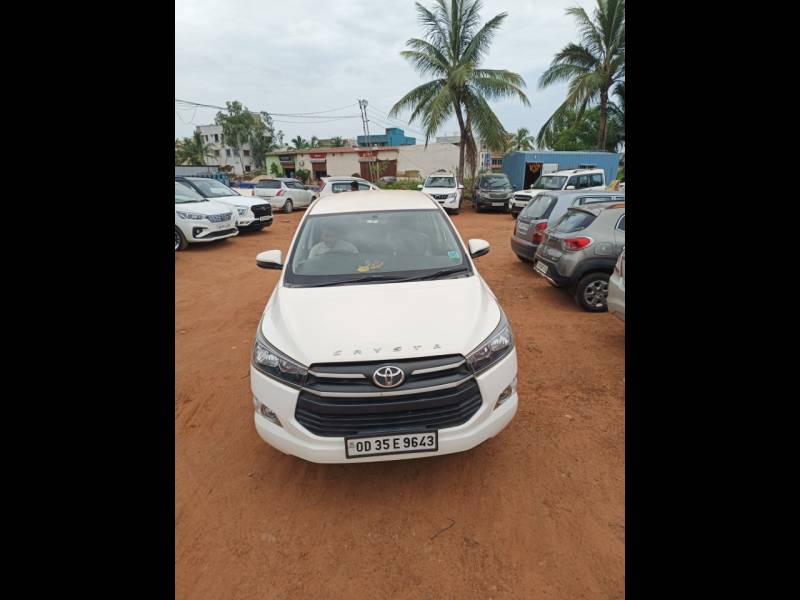 Toyota Innova Crysta 2.4 GX 7 STR