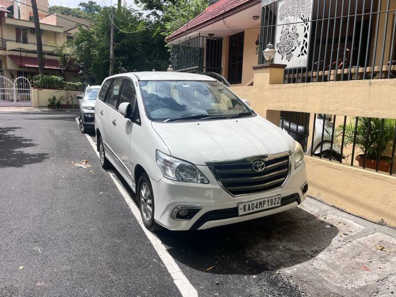 Toyota Innova 2.5 VX 7 STR