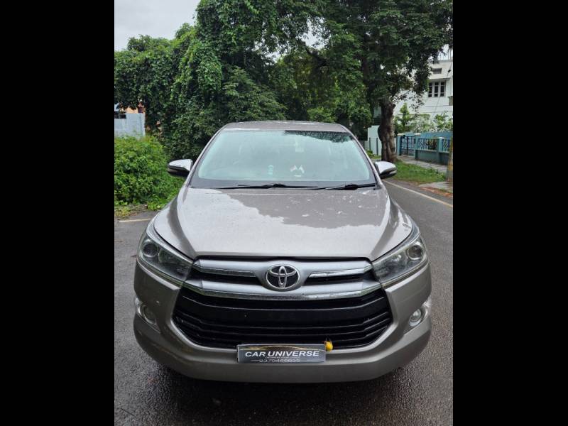 Toyota Innova Crysta 2.4 VX 8 STR